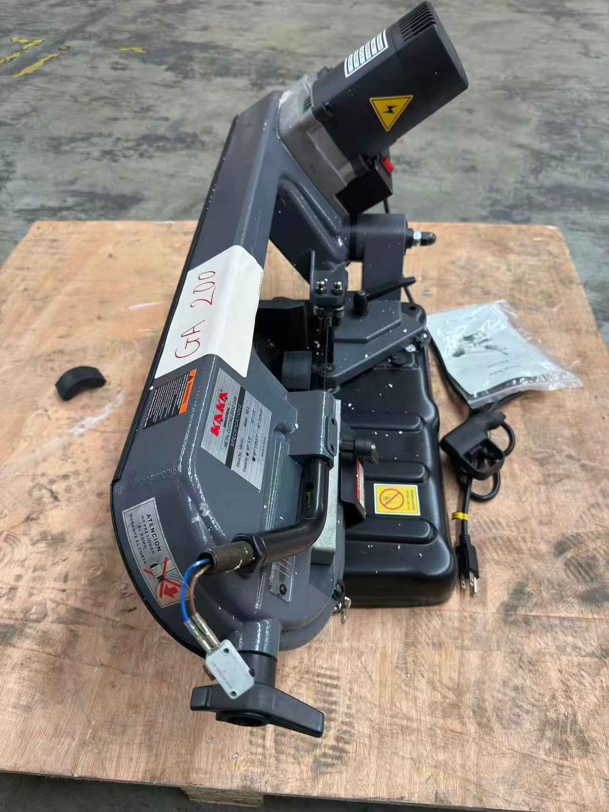 (Not Brand New) Metal Cutting Band Saw, Variable Speed Bandsaw, Solid Design Metal Bandsaw, BS-150