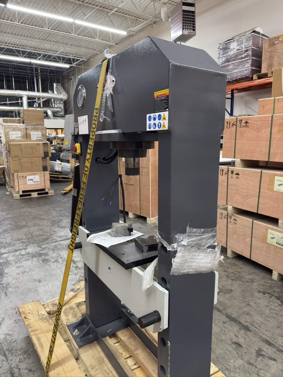 (Not Brand New) KAKA INDUSTRIAL Heavy Duty Electric Hydraulic Shop Press, Electric Pump H-Frame Shop Press with Gear pump, 50 ton Frame Capacity, 8.6 in Stroke 220V Single phase HP-50