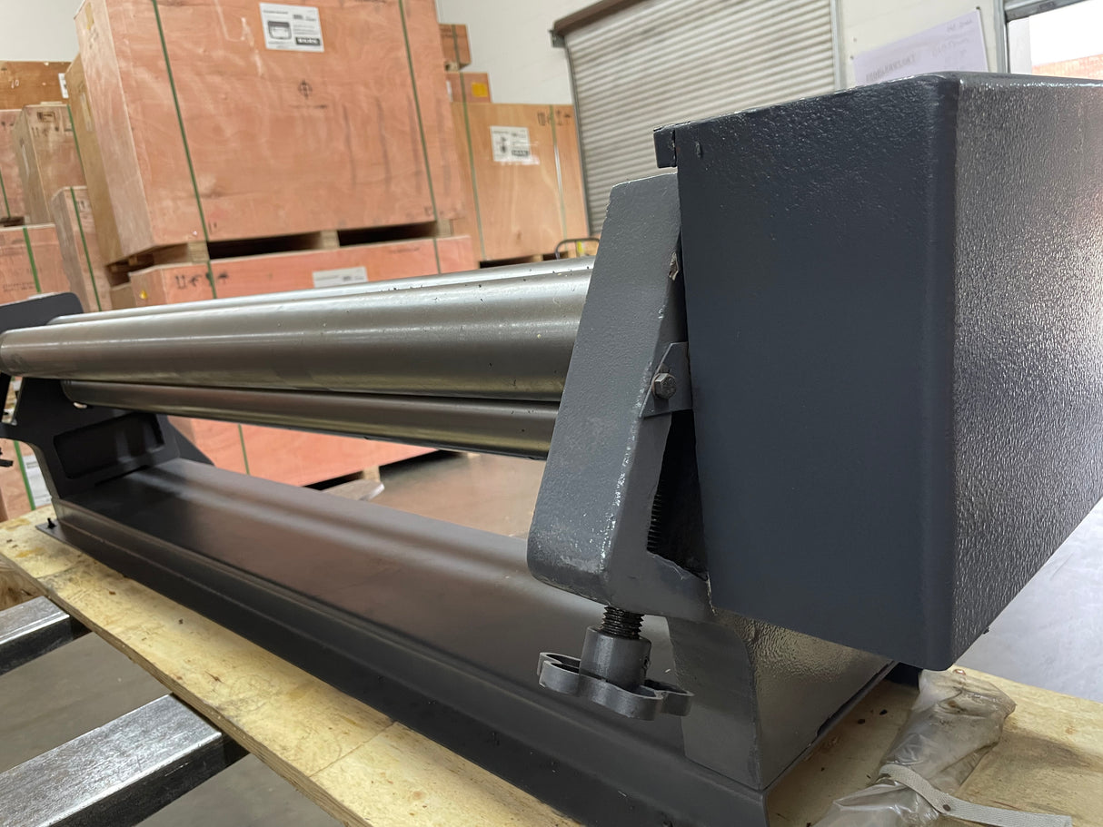 KAKA INDUSTRIAL Slip Roll Machine, 50Inch Width 16-Ga. (0.06Inch) Thick Steel Capacity, Heavy-Duty Sheet Metal Roller with Quick-Release Top Roller, for Workshop and Fabrication Shops LW01-5016 (Not brand new)