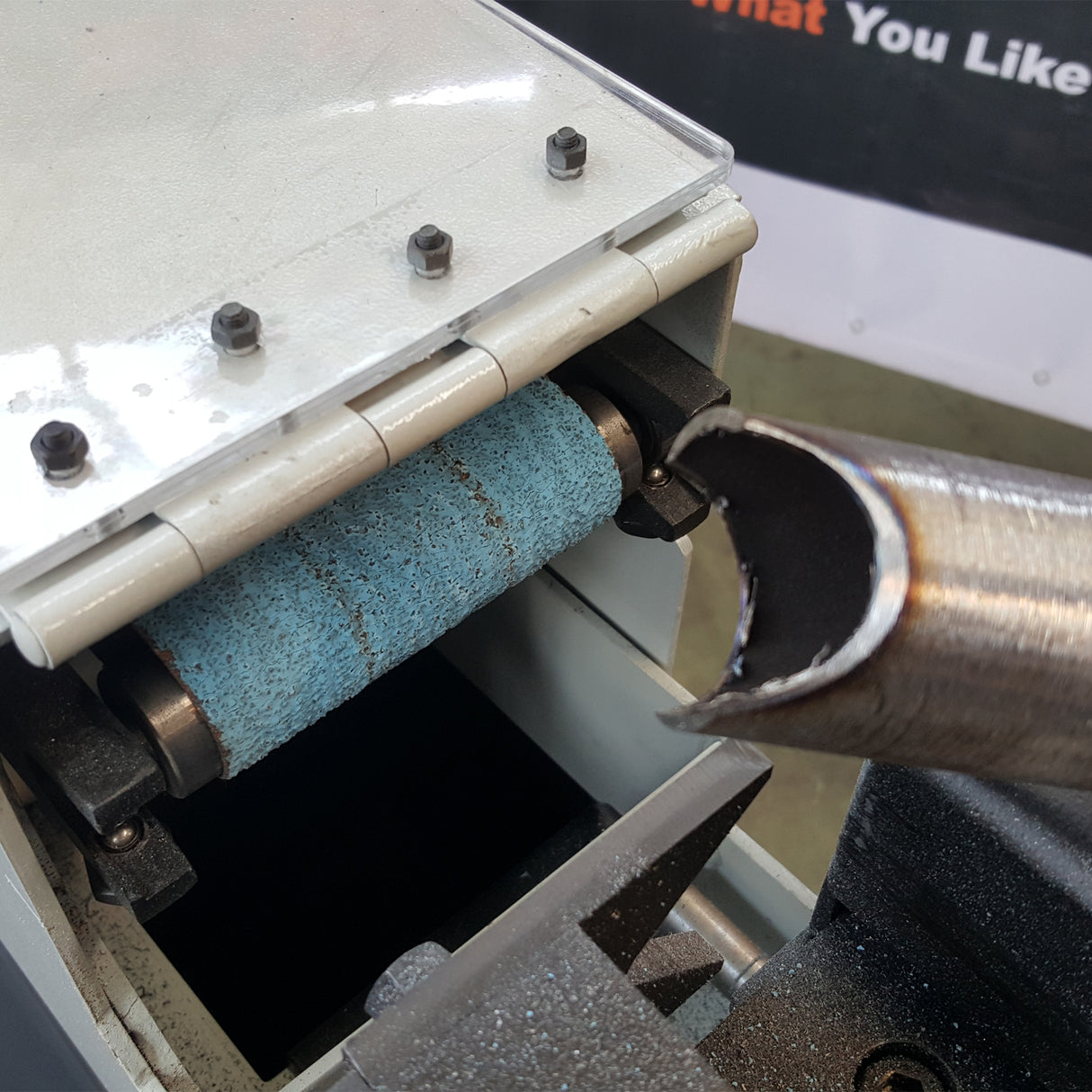 Belt Grinder, Wheel Metal Belt Grinder/Sander, Sander with Cast Iron Base, Grinds at angle from 30-90 degree, Arc cutting which is ideal for pipe-shaped, 220V-60HZ-3PH PRS-4A