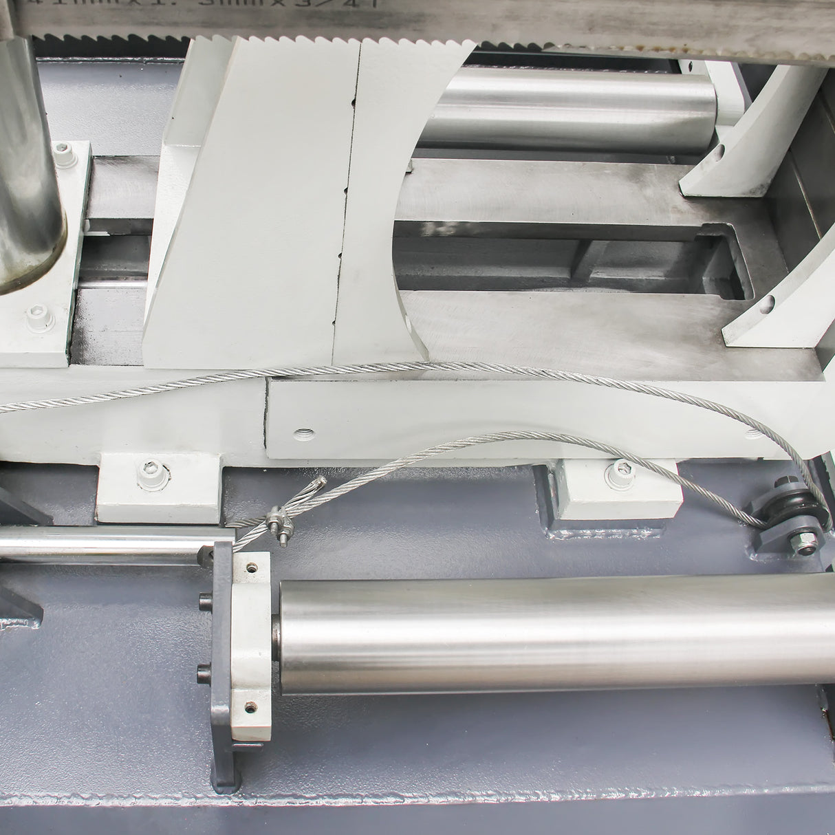 Kaka Industrial TGK-16A Double column horizontal band saw, Max cutting capacity 15.7 inch, vertical lifting, high stability. Cutting speed adopts hydraulic control, 230V 60HZ 3PH