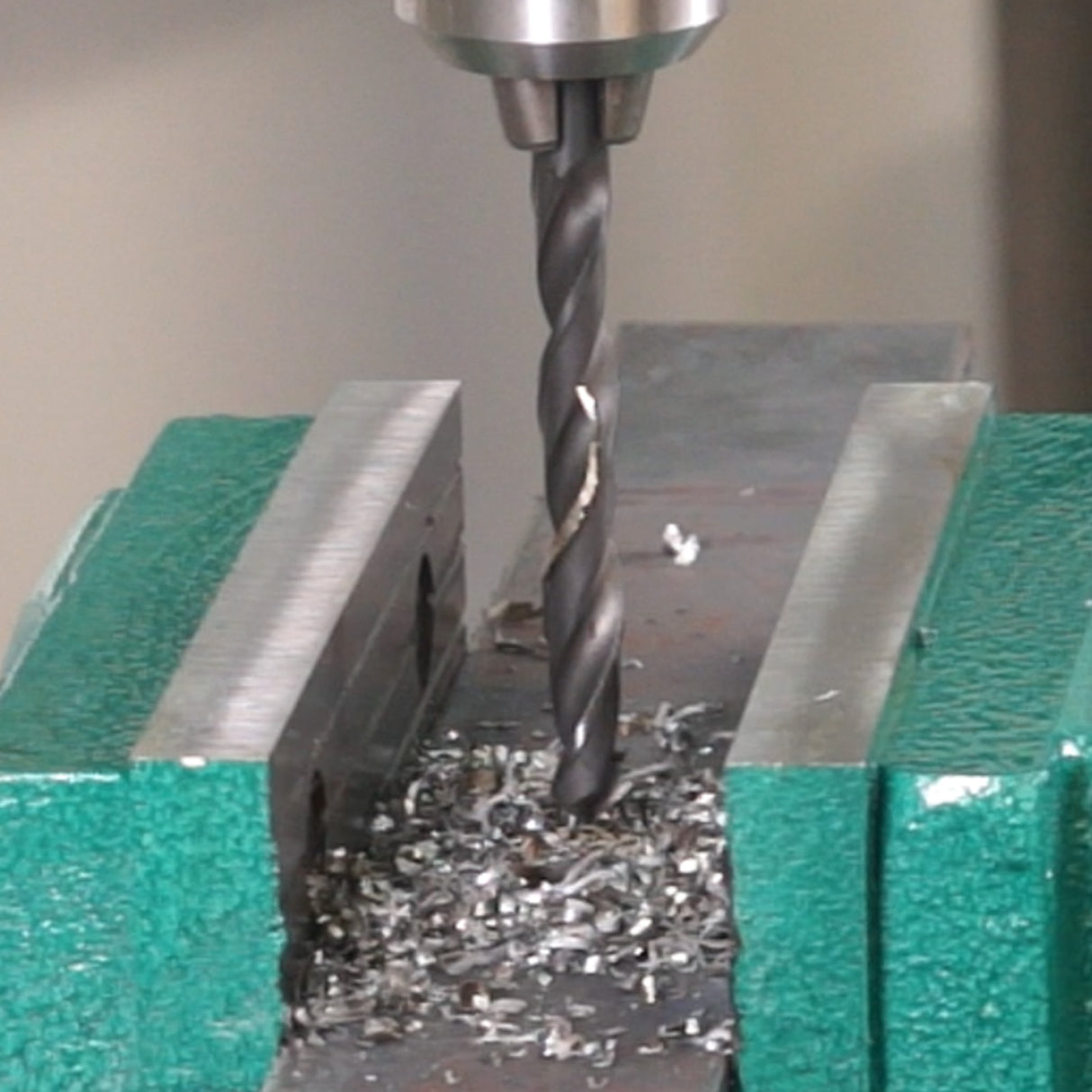 KAKA Industrial ZX-5325C Drilling and milling machine 230V460V-60HZ-3PH Main Moto power 1.5KW Gear Head Auto Feed Table Drilling and milling machine with 3 Axis DRO