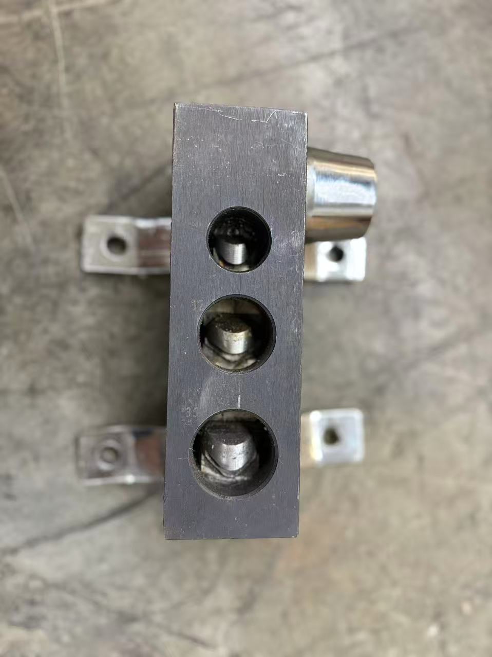 (Not Brand New) Manual Pipe Notcher, 1", 1-1/4", 1-3/8" (Outside diameter) Notcher Capacity, Light Weight, 90 Degree High Precision Steel Tube Notcher, Steel Tube and Pipe Notcher RA-9