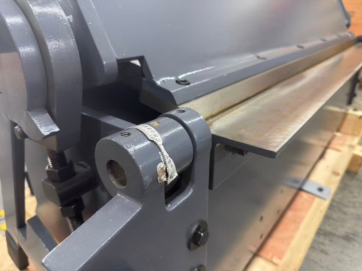 (Not Brand New) KAKA industrial 48-Inch Heavy Duty Sheet Metal Straight Brake W-4812T