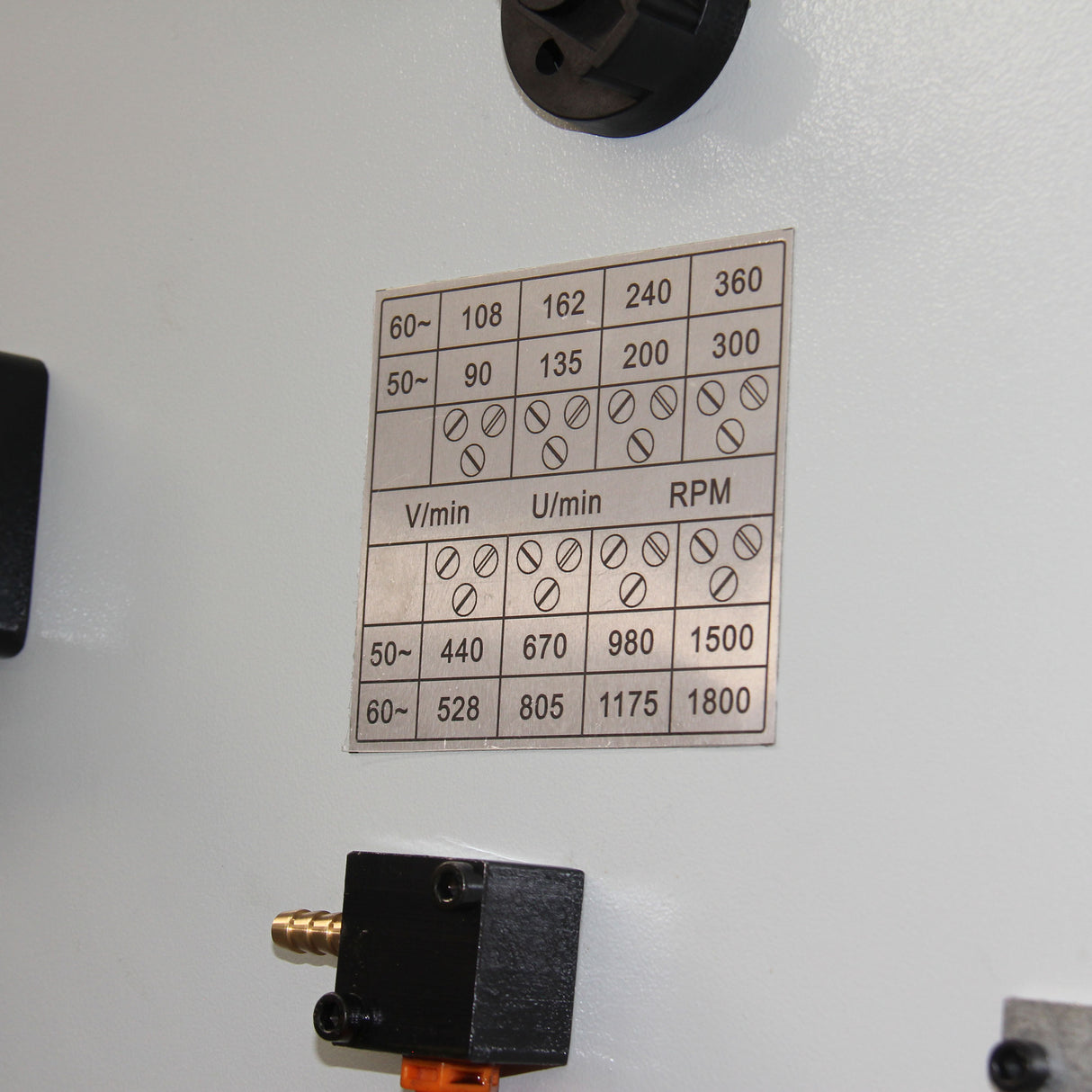 Gear Head Vertical Drill Press, 2.2kW 220V 3-Phase, 8-Speed (108-1800 RPM), 40mm Max Drilling,5.9inches Spindle Travel,MT4 Taper,DRO Depth Control GD-40
