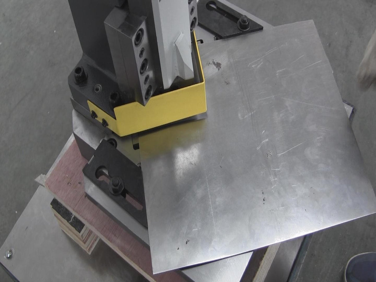 Heavy-Duty Metal Corner Notcher