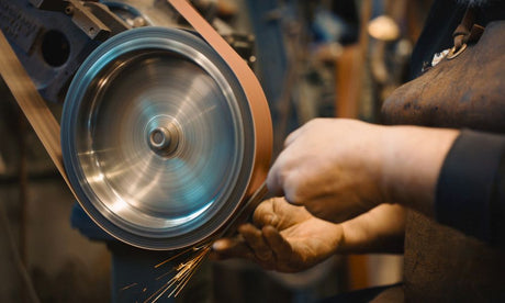 3 Reasons Why Belt Grinders Are Essential to Your Workshop