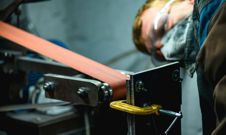 3 Signs It’s Time To Replace Your Belt Grinder