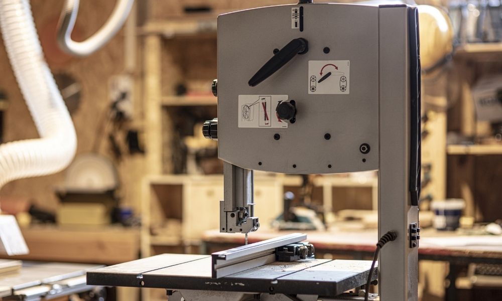 What To Look For When Investing In a Bandsaw
