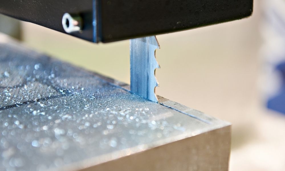 3 Ways To Maintain Your Vertical Band Saw