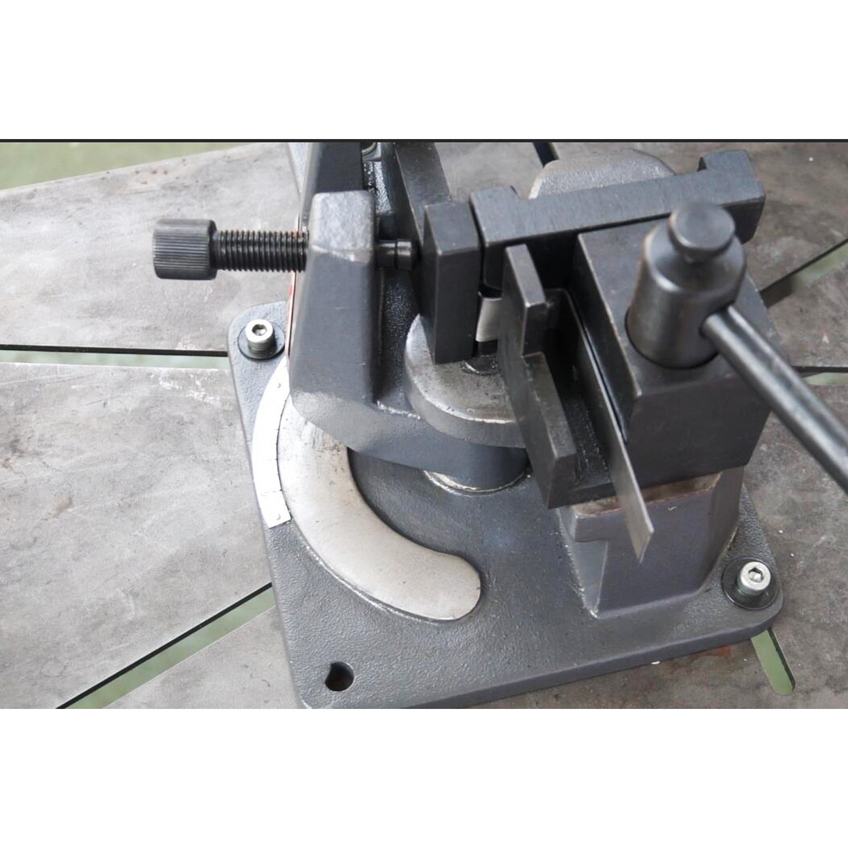 Hot and Cold Bending: Whether you need to bend flat, round, square, or angle steel, this bender can handle it all with ease.