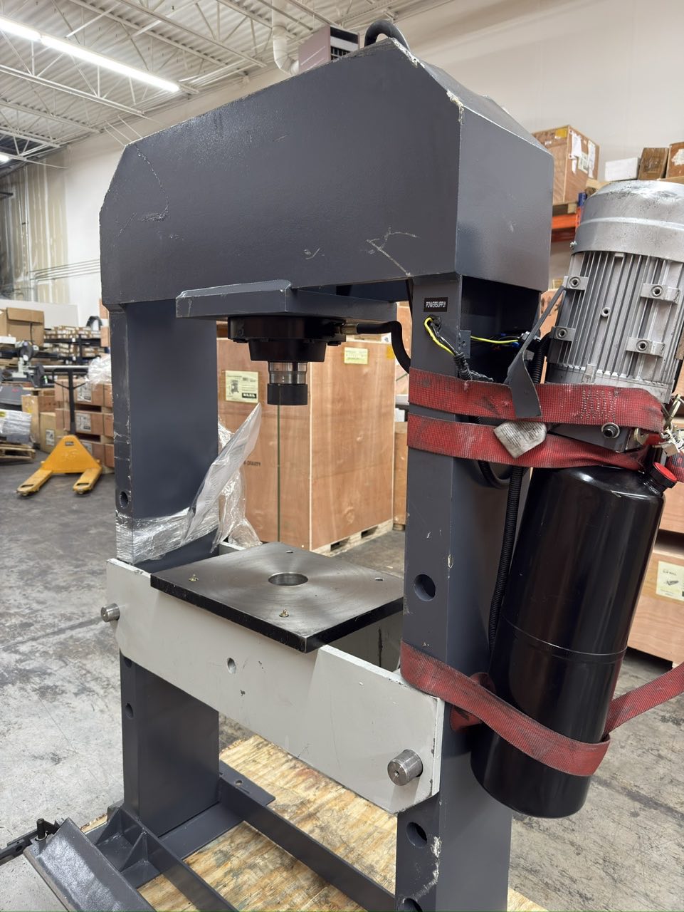 (Not Brand New) KAKA INDUSTRIAL Heavy Duty Electric Hydraulic Shop Press, Electric Pump H-Frame Shop Press with Gear pump, 50 ton Frame Capacity, 8.6 in Stroke 220V Single phase HP-50 (Copy)