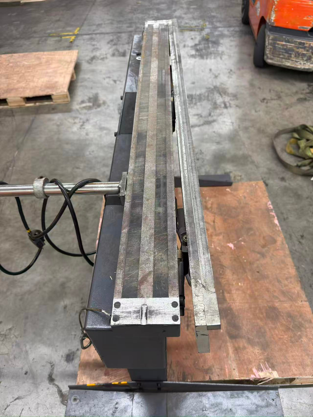 (Not Brand New) 48-Inch Magnetic Box and Pan Brake, 6-Ton 16-Gauge Capacity Electro Metal Brake, 220V Single Phase with Foot Pedal Control Siding Brake, Includes Clamp Bars EB-4816B (Copy)