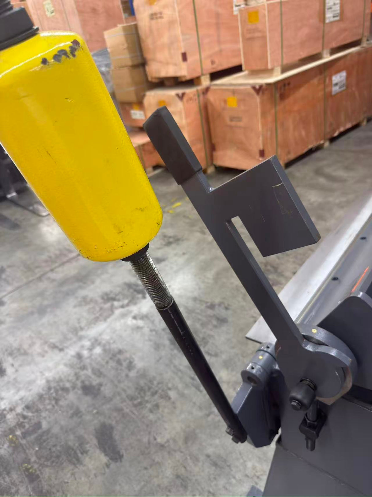 (Not Brand New) KAKA industrial W-4812T 48-Inch Heavy Duty Sheet Metal Straight Brake (Copy)