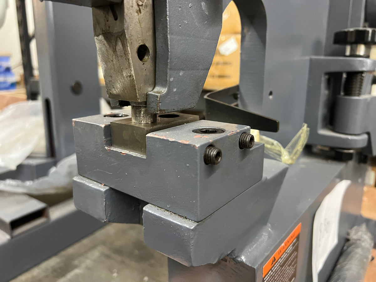 (Not Brand New) Manual Punch and Shear Machine, 0.31 inch Punching Capacity and Multi-Shape Shear, Metal Plates, Round/Flat/Angle Steel Fabrication PBS-9