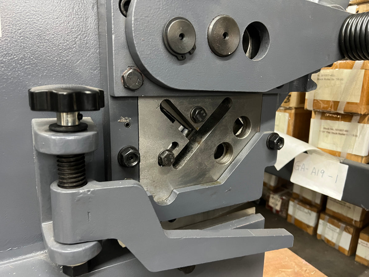(Not Brand New) Manual Punch and Shear Machine, 0.31 inch Punching Capacity and Multi-Shape Shear, Metal Plates, Round/Flat/Angle Steel Fabrication PBS-9