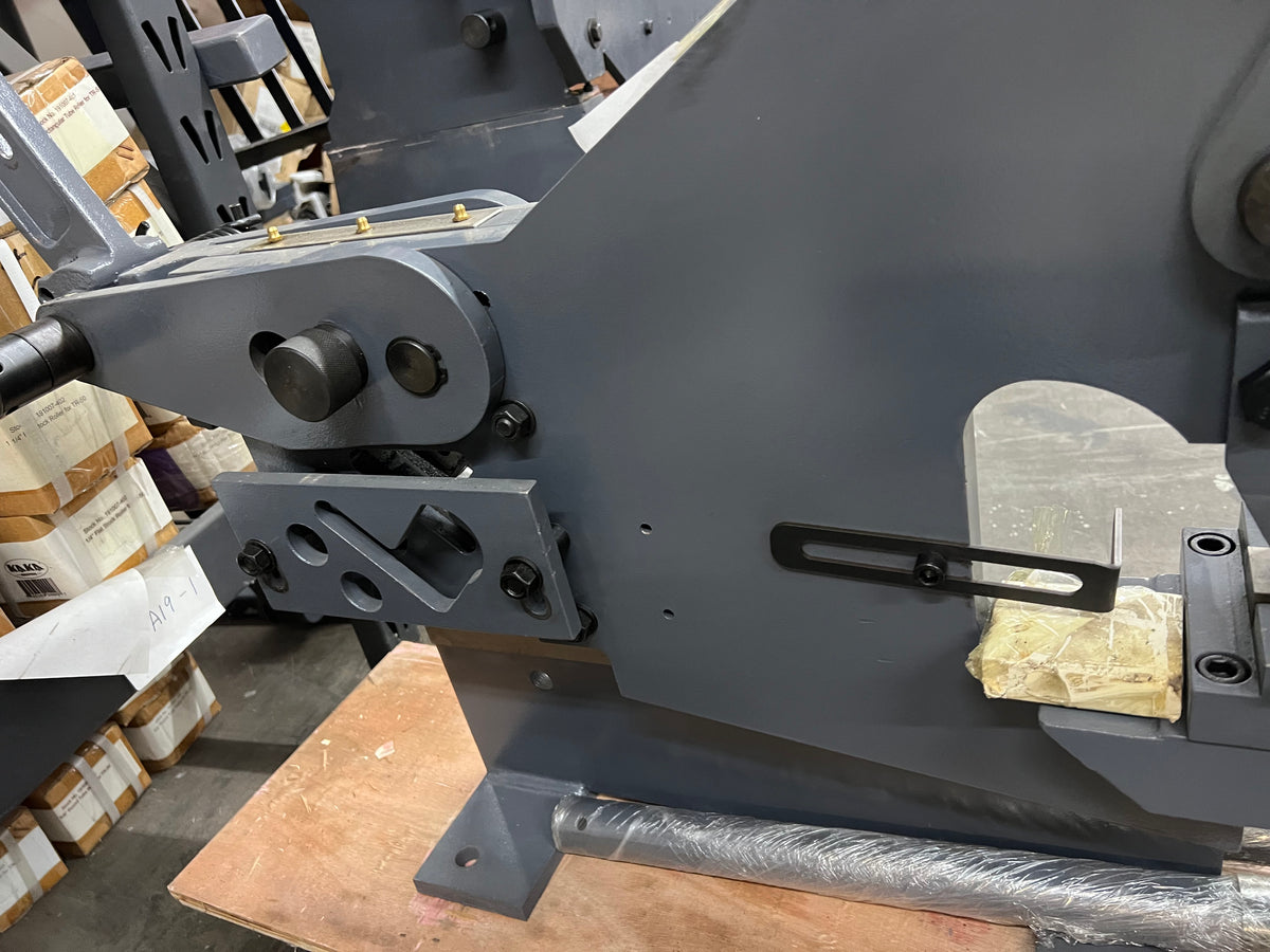(Not Brand New) Manual Punch and Shear Machine, 0.31 inch Punching Capacity and Multi-Shape Shear, Metal Plates, Round/Flat/Angle Steel Fabrication PBS-9