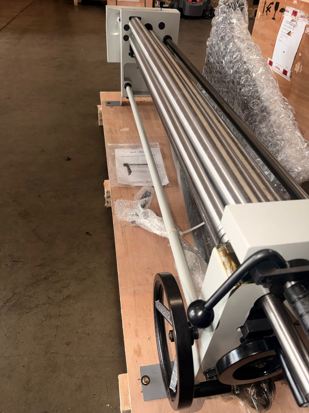 (Open Box and Dent – Like New) Sheet Metal Slip Roll Machine, With Two Removable Rollers, 49-Inch Slip Roll Roller Metal Plate Bending Round Machine, Slip Roll Machine capacity of 14 Gauge Steel W01-4914 (Copy)