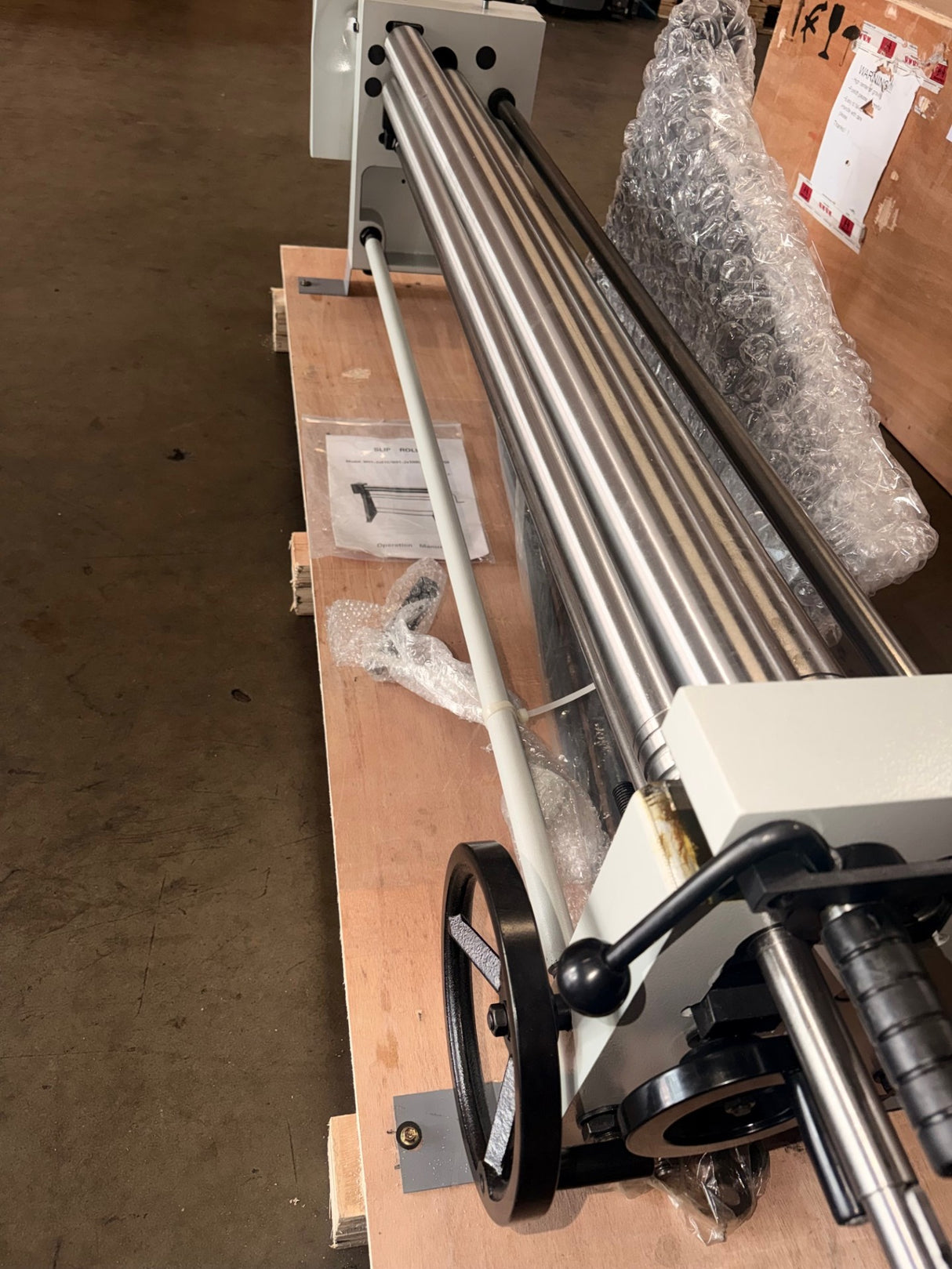 (Open Box and Dent – Like New) Sheet Metal Slip Roll Machine, With Two Removable Rollers, 49-Inch Slip Roll Roller Metal Plate Bending Round Machine, Slip Roll Machine capacity of 14 Gauge Steel W01-4914 (Copy)