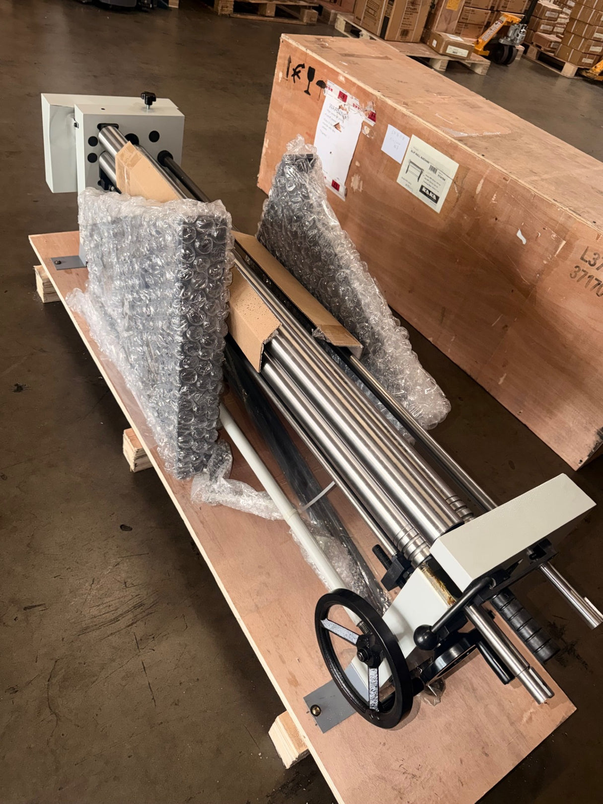 (Open Box and Dent – Like New) Sheet Metal Slip Roll Machine, With Two Removable Rollers, 49-Inch Slip Roll Roller Metal Plate Bending Round Machine, Slip Roll Machine capacity of 14 Gauge Steel W01-4914 (Copy)