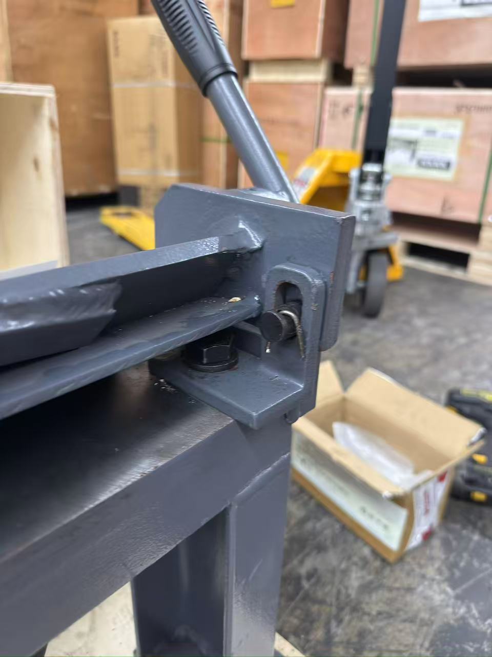(Not Brand New) 36-Inch Sheet Metal Bending Brake High Precision 20 Gauge Mild Steel Capacity MB-36