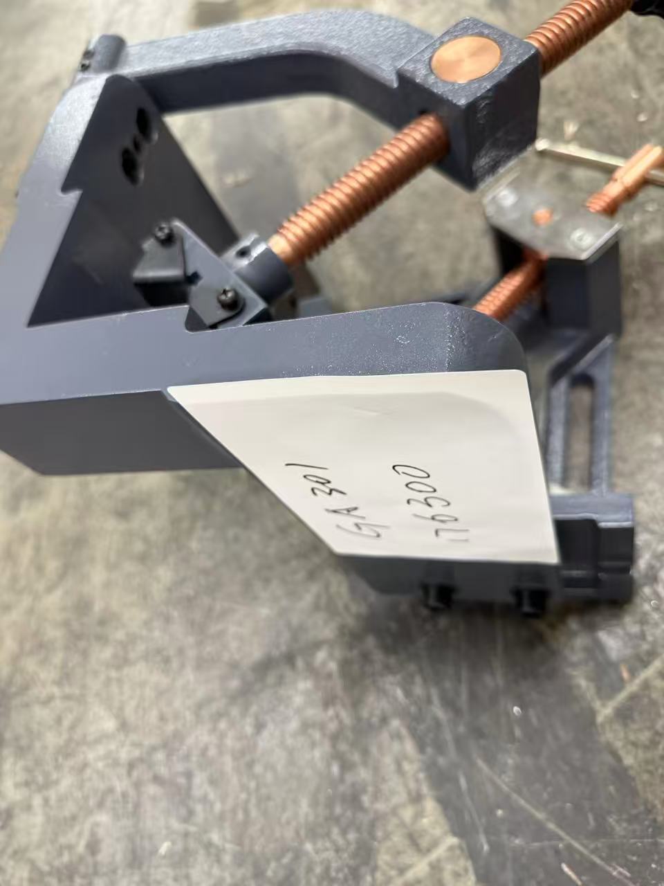 (Not Brand New) 3 Axis Welders Clamp, Heavy Duty Cast Iron Angle Clamp AC-100H