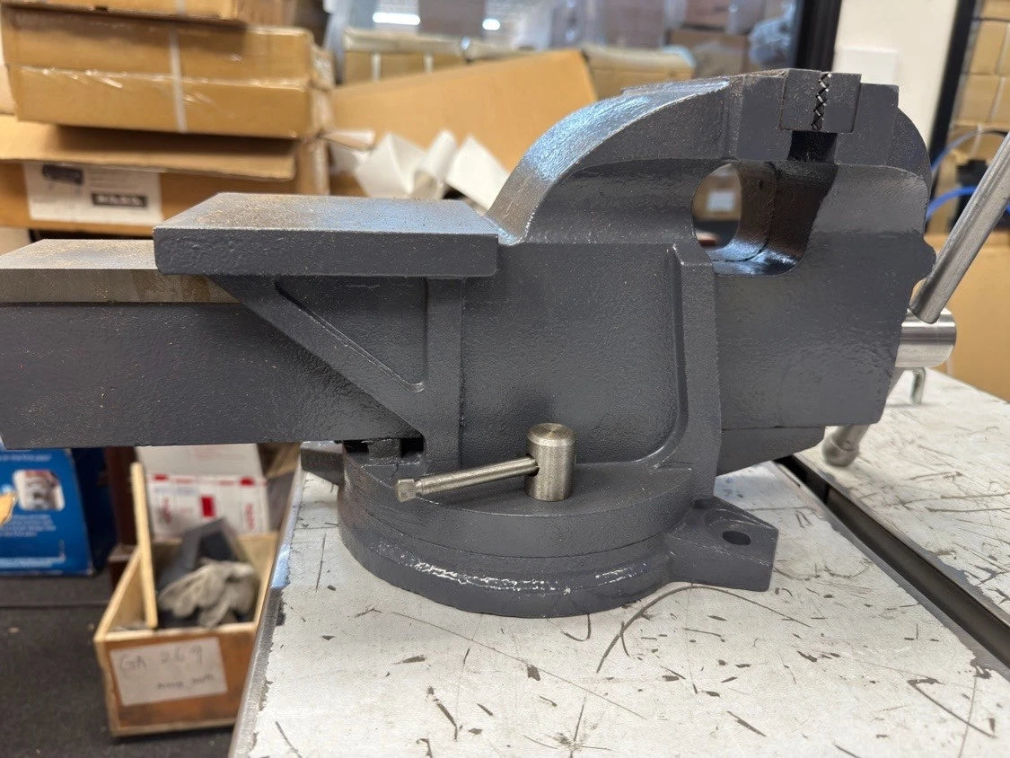 Bench Vises 6"Jaw Width, 6.7: Jaw Opening, Swivel Base HIS-150 (Not Brand New)